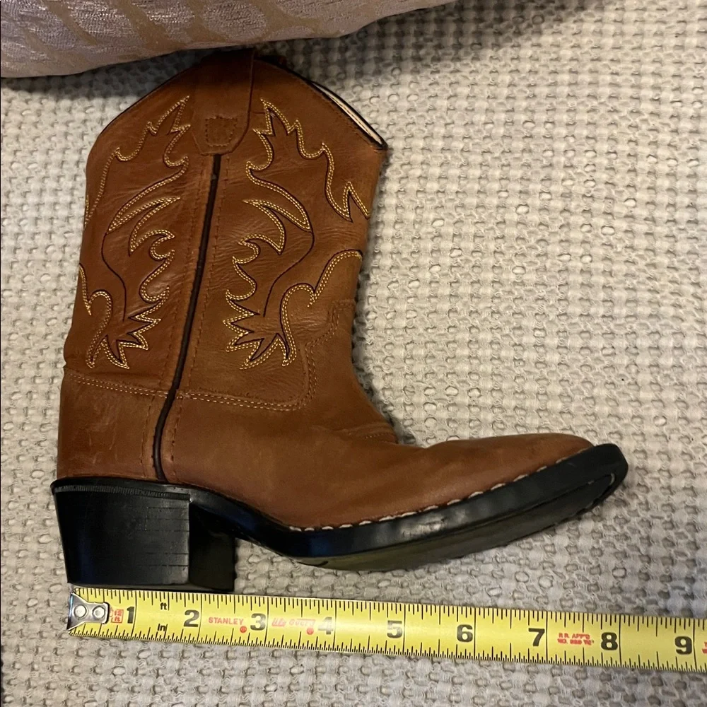 Old West stylish tan